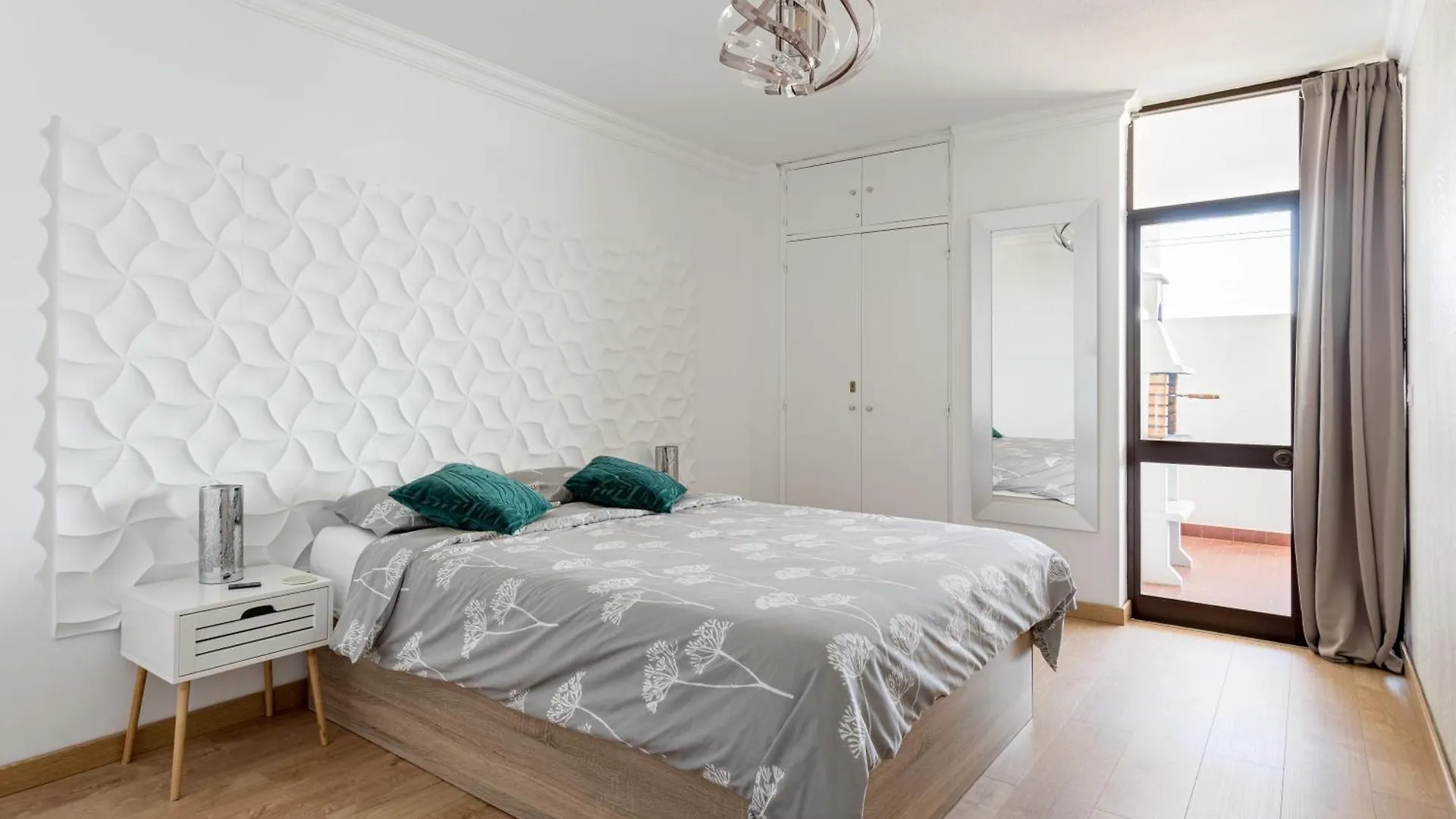 Apartment Highview Terrace 1Br, 300M To Beach By Host For Us Armacao de Pera